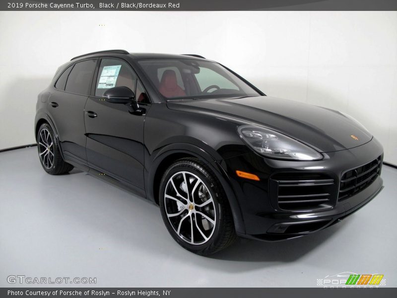 Black / Black/Bordeaux Red 2019 Porsche Cayenne Turbo