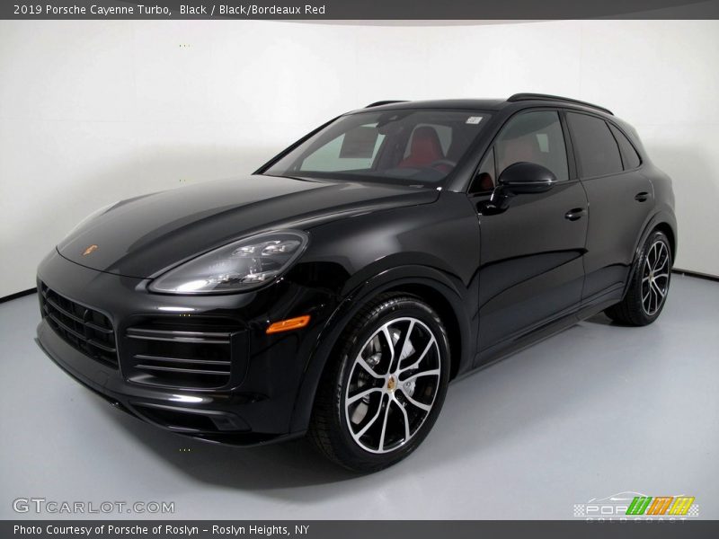 Black / Black/Bordeaux Red 2019 Porsche Cayenne Turbo