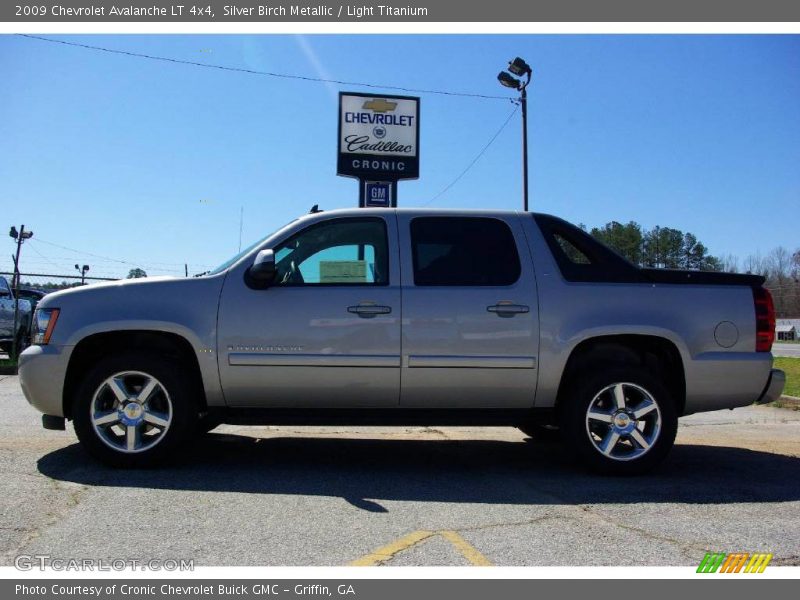 Silver Birch Metallic / Light Titanium 2009 Chevrolet Avalanche LT 4x4