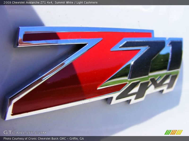 Summit White / Light Cashmere 2009 Chevrolet Avalanche Z71 4x4
