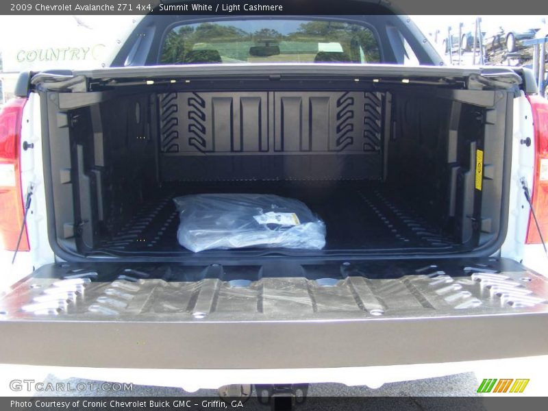 Summit White / Light Cashmere 2009 Chevrolet Avalanche Z71 4x4