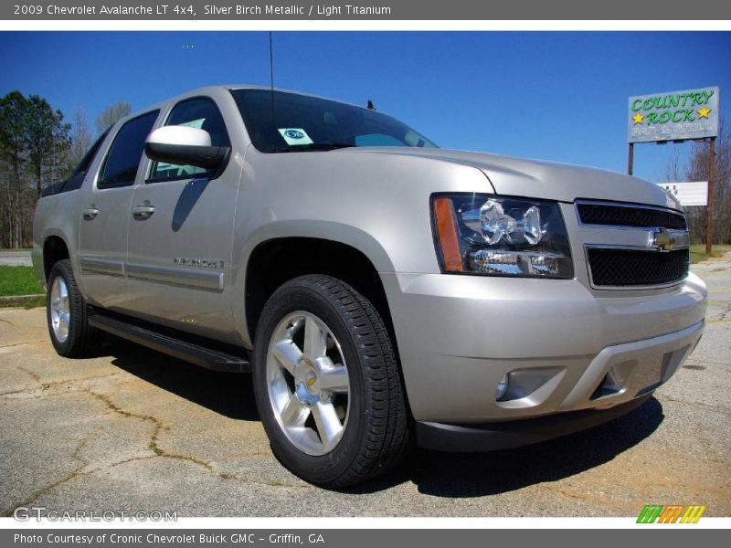 Silver Birch Metallic / Light Titanium 2009 Chevrolet Avalanche LT 4x4