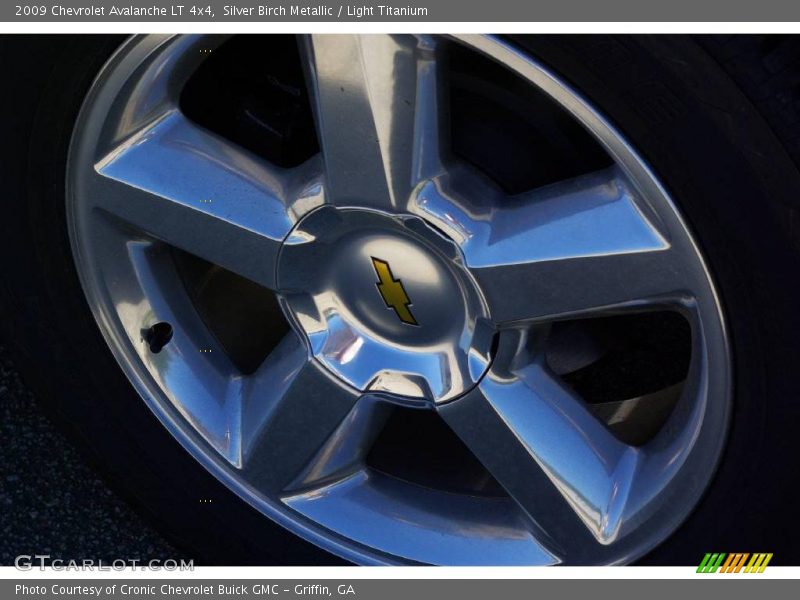 Silver Birch Metallic / Light Titanium 2009 Chevrolet Avalanche LT 4x4