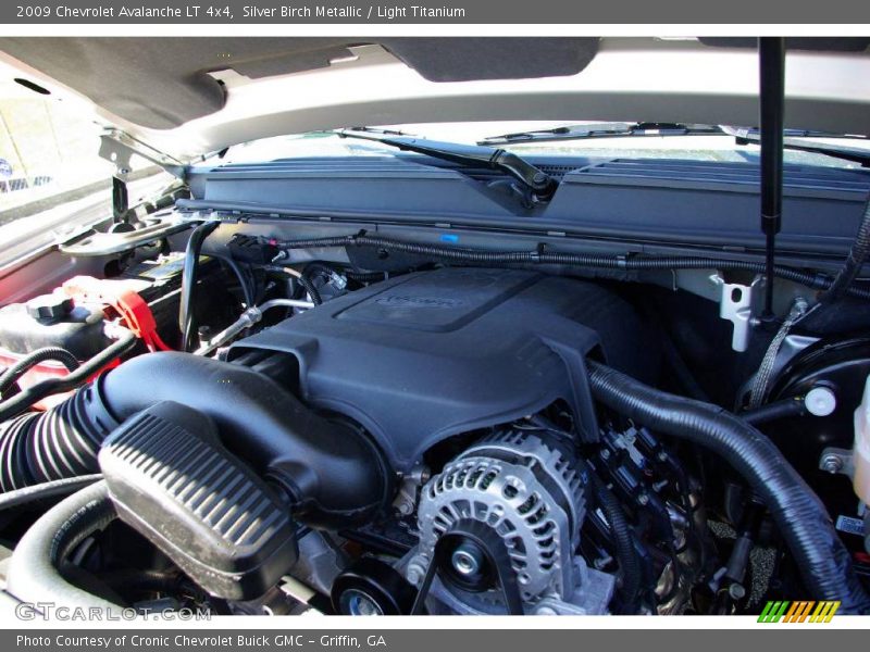 Silver Birch Metallic / Light Titanium 2009 Chevrolet Avalanche LT 4x4
