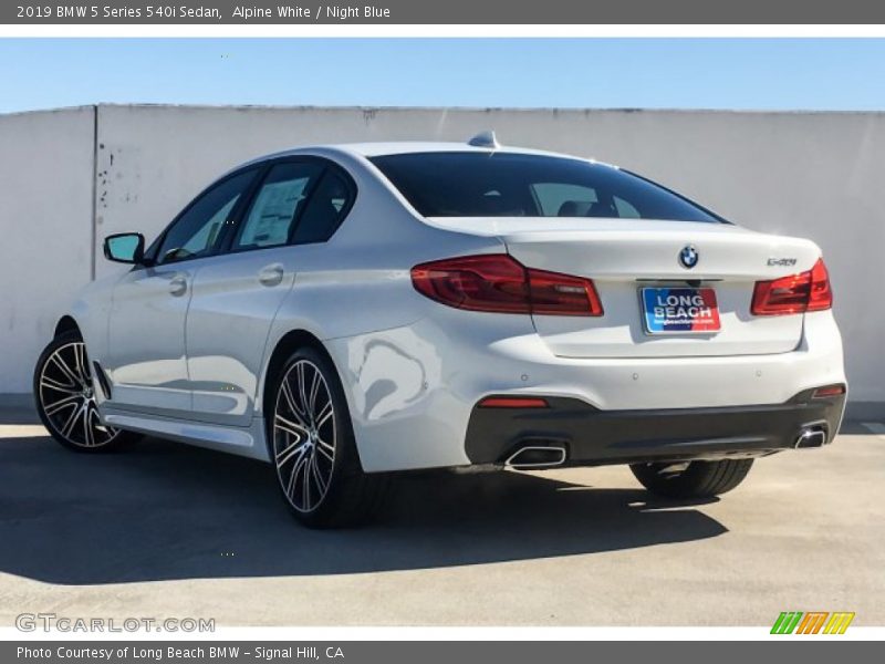 Alpine White / Night Blue 2019 BMW 5 Series 540i Sedan
