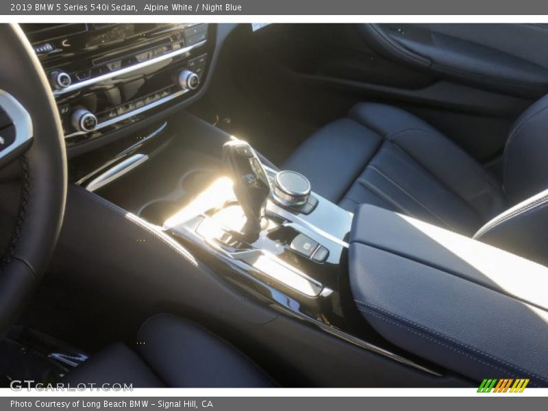 Alpine White / Night Blue 2019 BMW 5 Series 540i Sedan