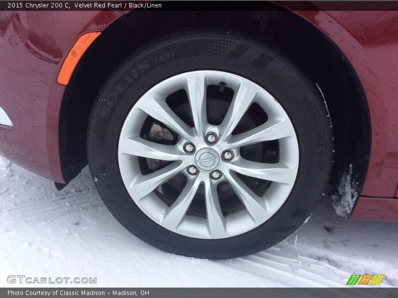 Velvet Red Pearl / Black/Linen 2015 Chrysler 200 C