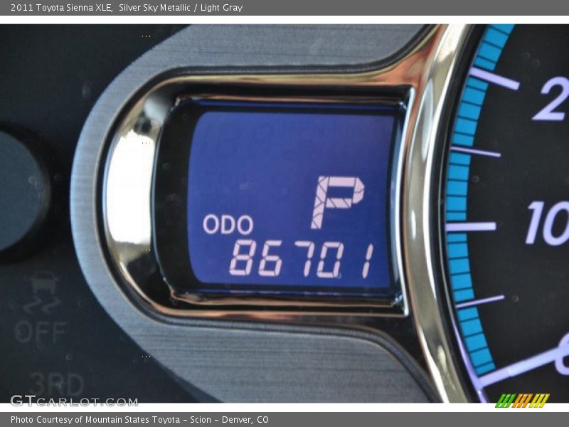 Silver Sky Metallic / Light Gray 2011 Toyota Sienna XLE