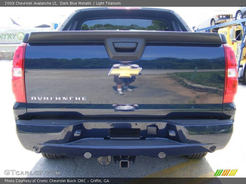 Dark Blue Metallic / Light Titanium 2009 Chevrolet Avalanche LS