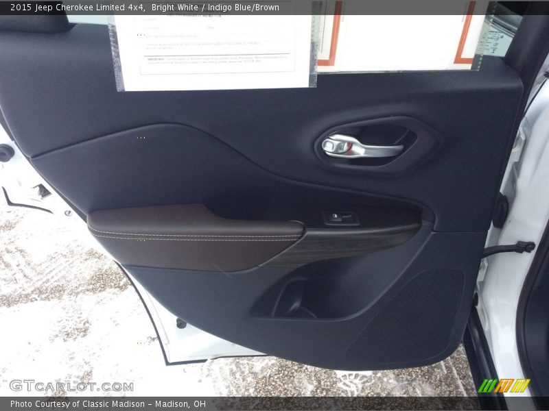 Bright White / Indigo Blue/Brown 2015 Jeep Cherokee Limited 4x4