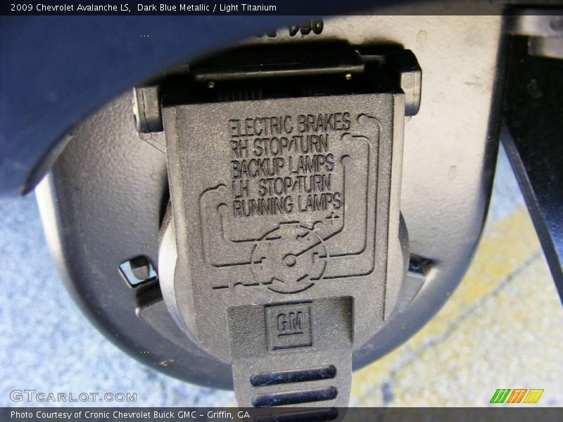 Dark Blue Metallic / Light Titanium 2009 Chevrolet Avalanche LS