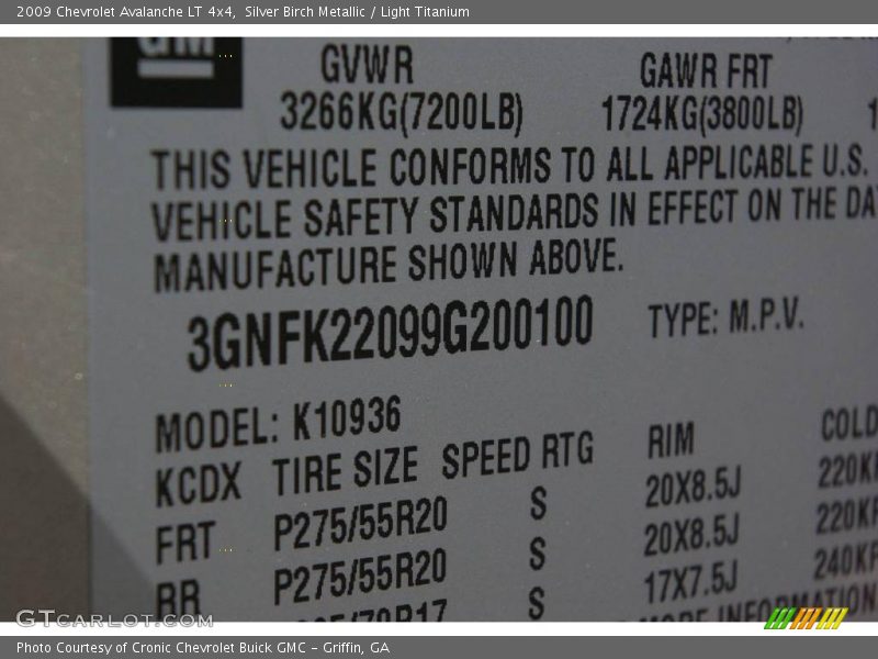 Silver Birch Metallic / Light Titanium 2009 Chevrolet Avalanche LT 4x4