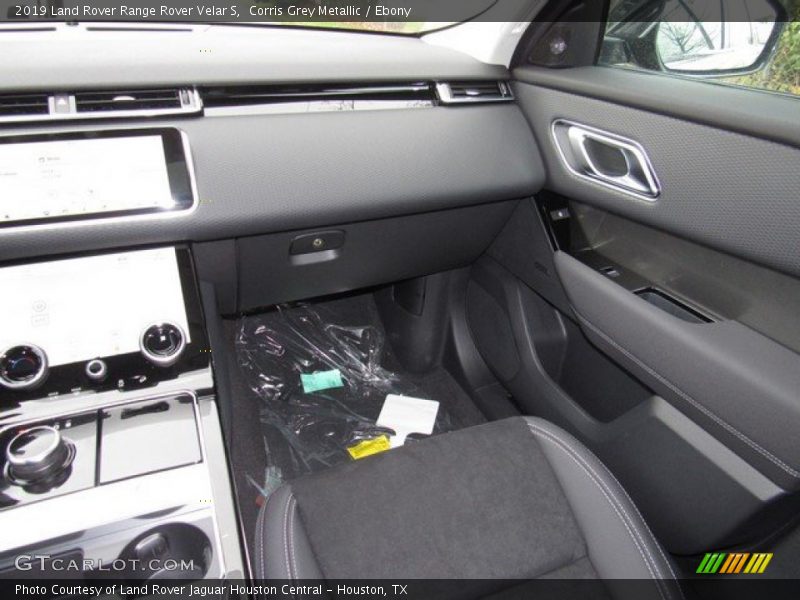Corris Grey Metallic / Ebony 2019 Land Rover Range Rover Velar S
