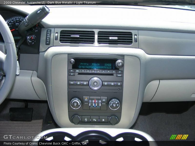 Dark Blue Metallic / Light Titanium 2009 Chevrolet Avalanche LS