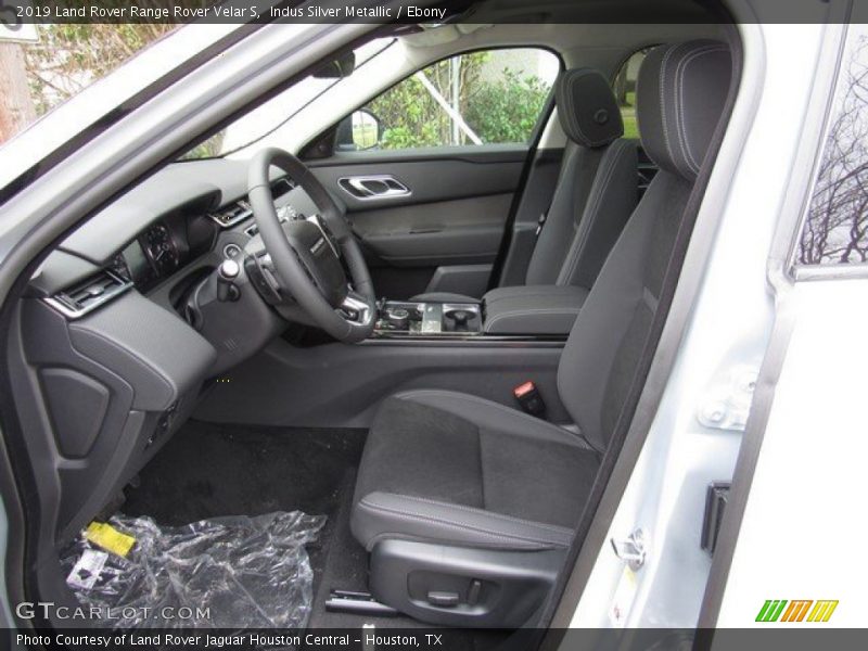 Indus Silver Metallic / Ebony 2019 Land Rover Range Rover Velar S