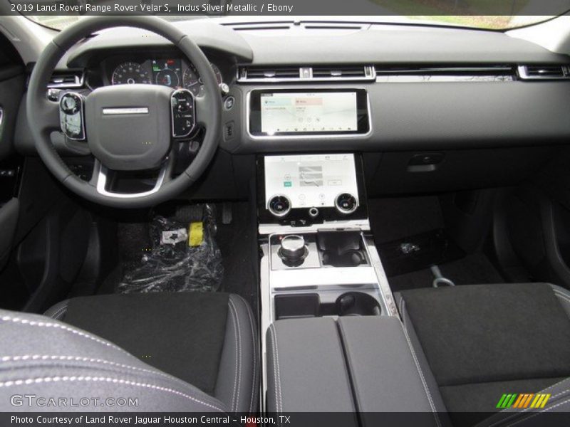 Indus Silver Metallic / Ebony 2019 Land Rover Range Rover Velar S