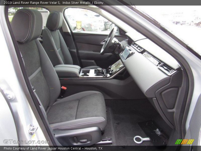 Indus Silver Metallic / Ebony 2019 Land Rover Range Rover Velar S