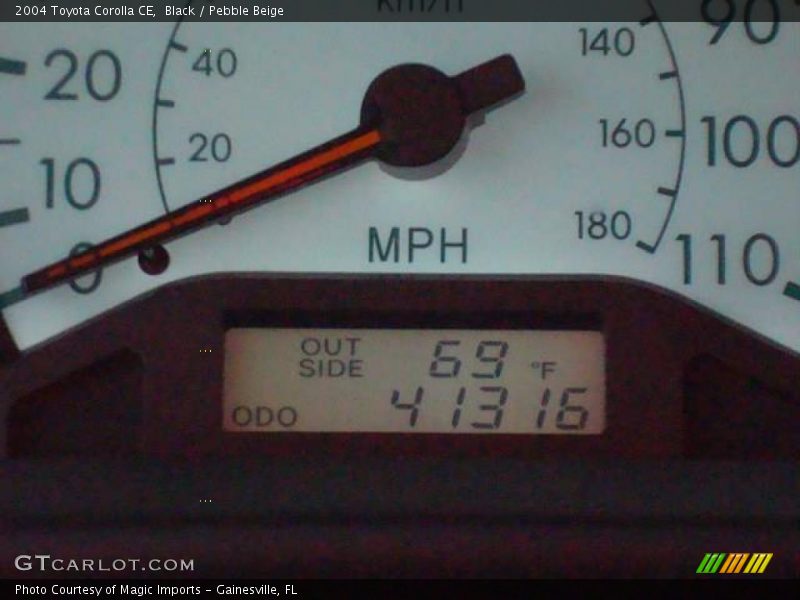 Black / Pebble Beige 2004 Toyota Corolla CE