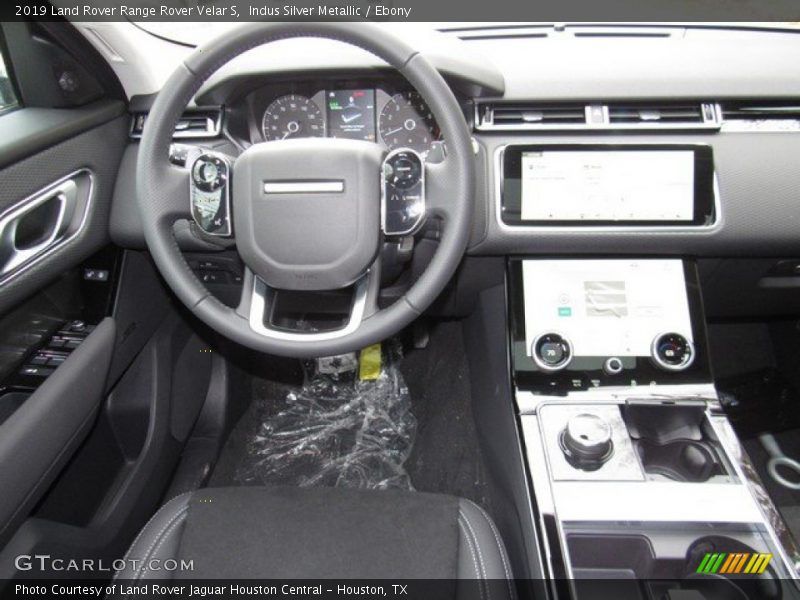 Indus Silver Metallic / Ebony 2019 Land Rover Range Rover Velar S