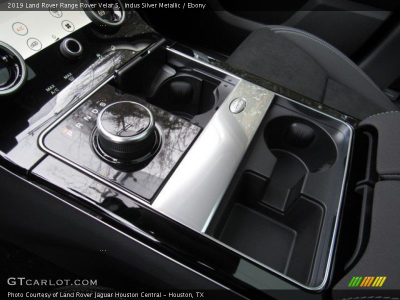 Indus Silver Metallic / Ebony 2019 Land Rover Range Rover Velar S