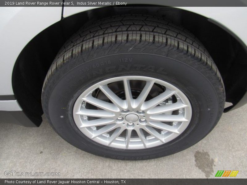 Indus Silver Metallic / Ebony 2019 Land Rover Range Rover Velar S