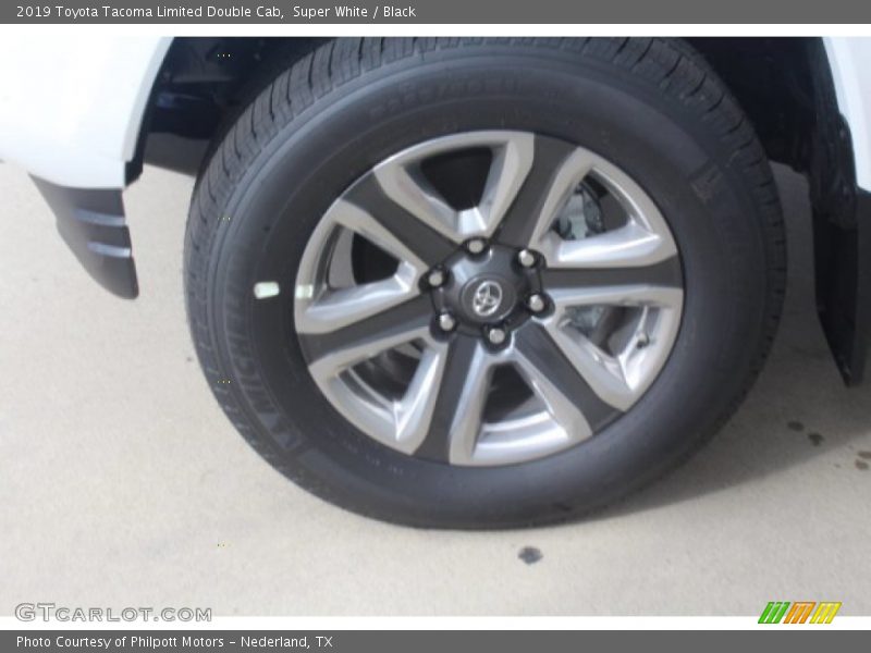 Super White / Black 2019 Toyota Tacoma Limited Double Cab
