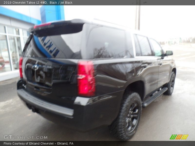 Black / Jet Black 2019 Chevrolet Tahoe LS 4WD