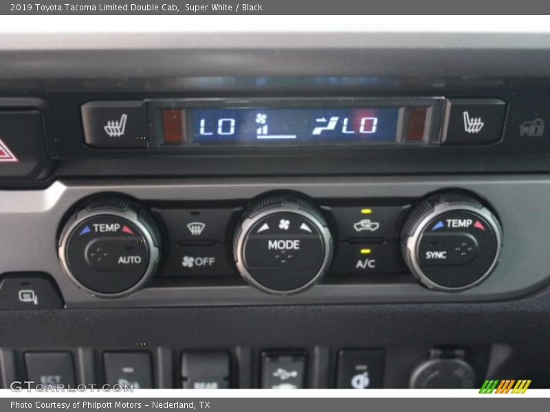 Super White / Black 2019 Toyota Tacoma Limited Double Cab