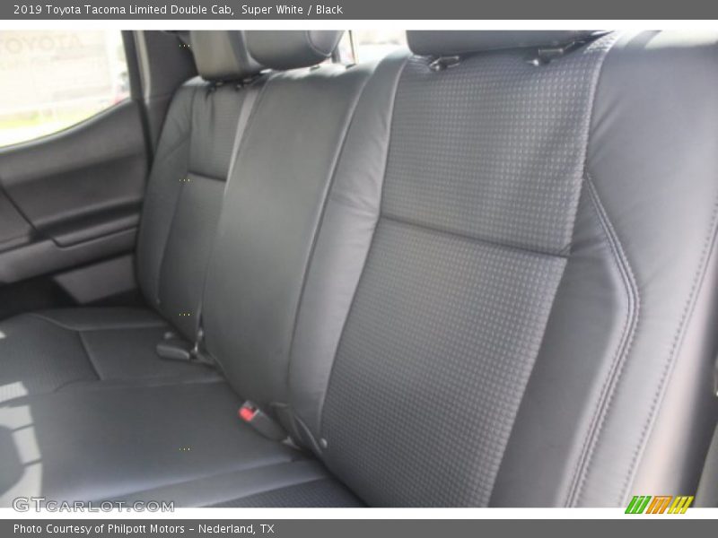 Super White / Black 2019 Toyota Tacoma Limited Double Cab