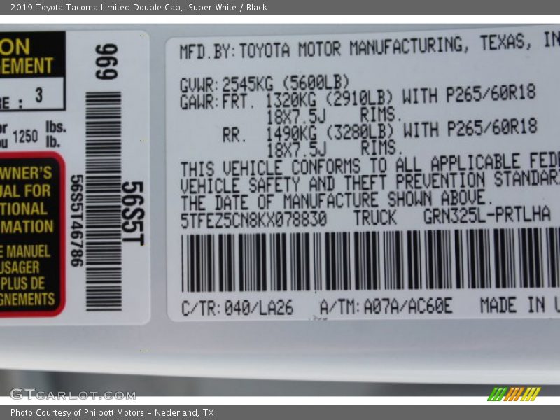 Super White / Black 2019 Toyota Tacoma Limited Double Cab