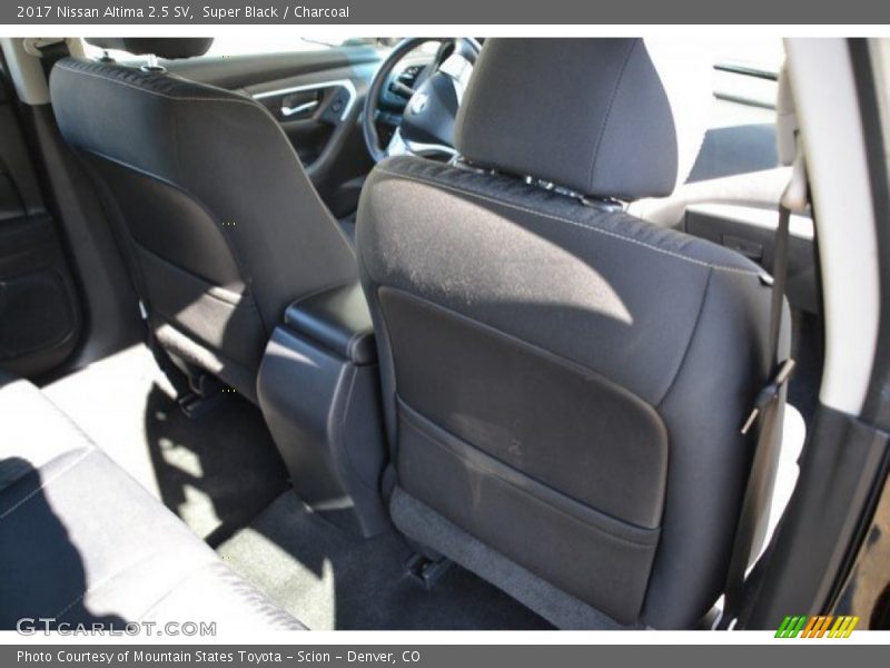 Super Black / Charcoal 2017 Nissan Altima 2.5 SV