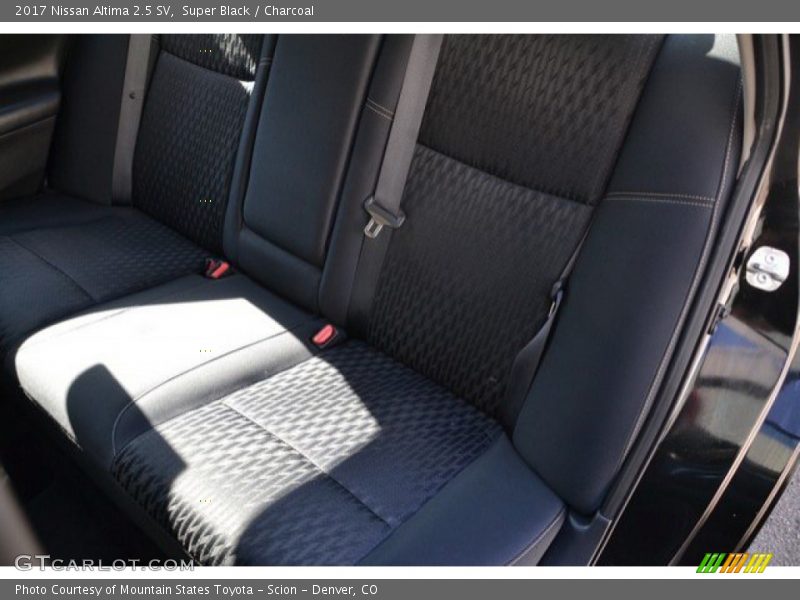 Super Black / Charcoal 2017 Nissan Altima 2.5 SV