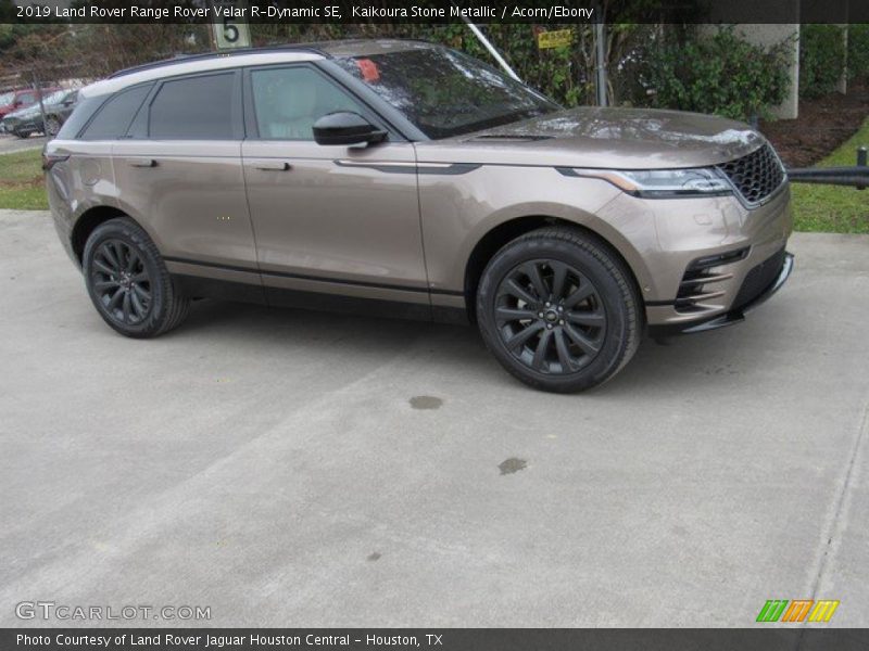 Kaikoura Stone Metallic / Acorn/Ebony 2019 Land Rover Range Rover Velar R-Dynamic SE