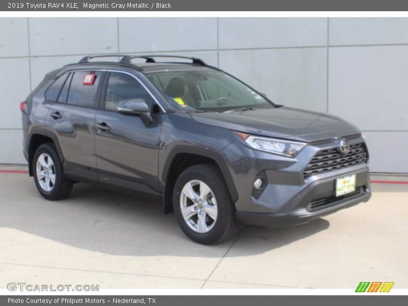 Magnetic Gray Metallic / Black 2019 Toyota RAV4 XLE