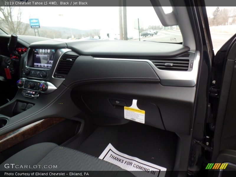 Black / Jet Black 2019 Chevrolet Tahoe LS 4WD