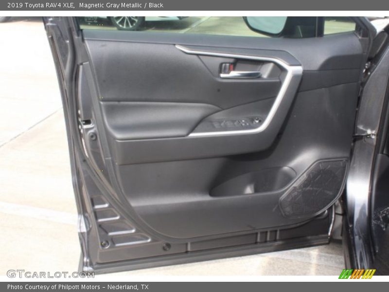 Magnetic Gray Metallic / Black 2019 Toyota RAV4 XLE