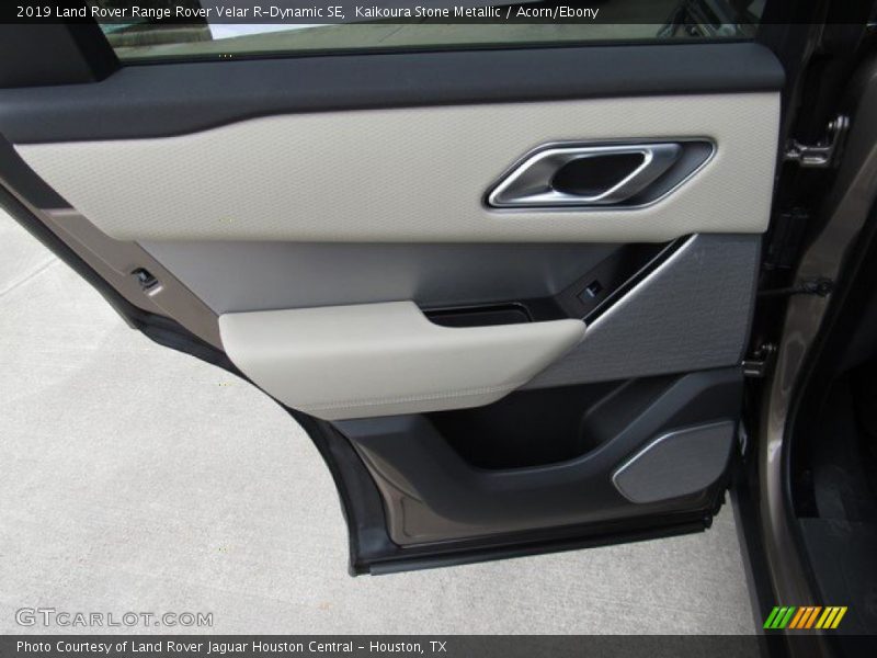 Door Panel of 2019 Range Rover Velar R-Dynamic SE