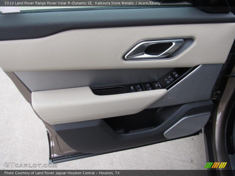 Door Panel of 2019 Range Rover Velar R-Dynamic SE