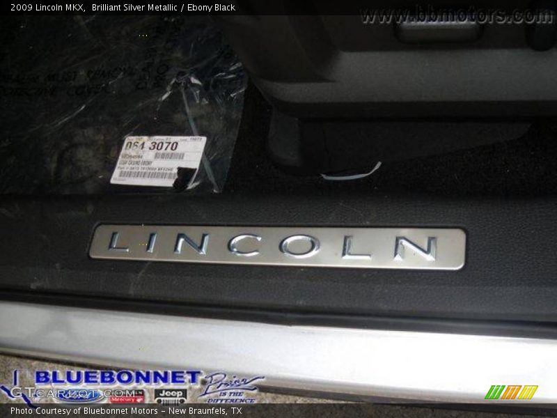 Brilliant Silver Metallic / Ebony Black 2009 Lincoln MKX