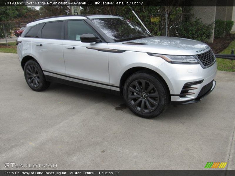 Indus Silver Metallic / Ebony 2019 Land Rover Range Rover Velar R-Dynamic SE