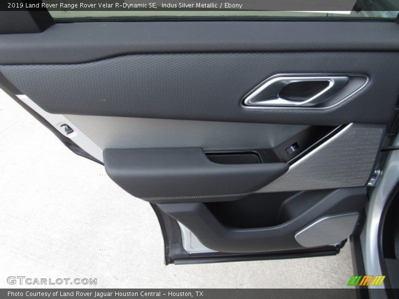 Indus Silver Metallic / Ebony 2019 Land Rover Range Rover Velar R-Dynamic SE