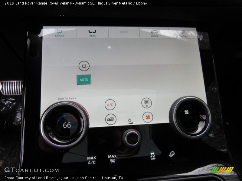Indus Silver Metallic / Ebony 2019 Land Rover Range Rover Velar R-Dynamic SE