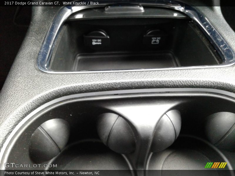 White Knuckle / Black 2017 Dodge Grand Caravan GT