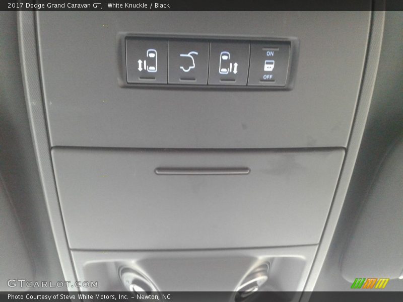 White Knuckle / Black 2017 Dodge Grand Caravan GT