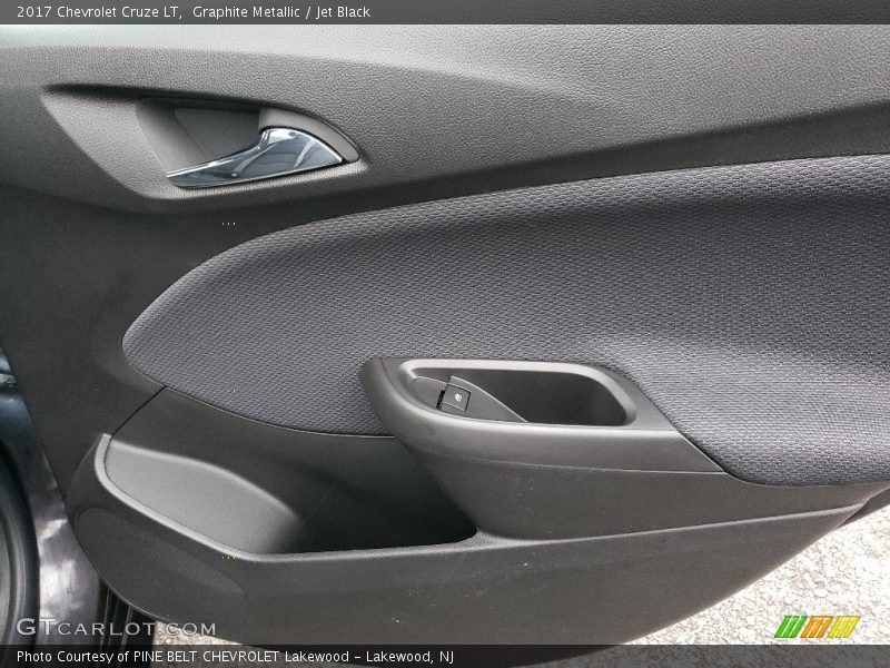 Graphite Metallic / Jet Black 2017 Chevrolet Cruze LT