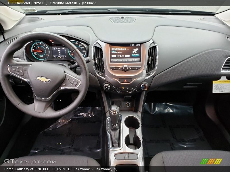 Graphite Metallic / Jet Black 2017 Chevrolet Cruze LT