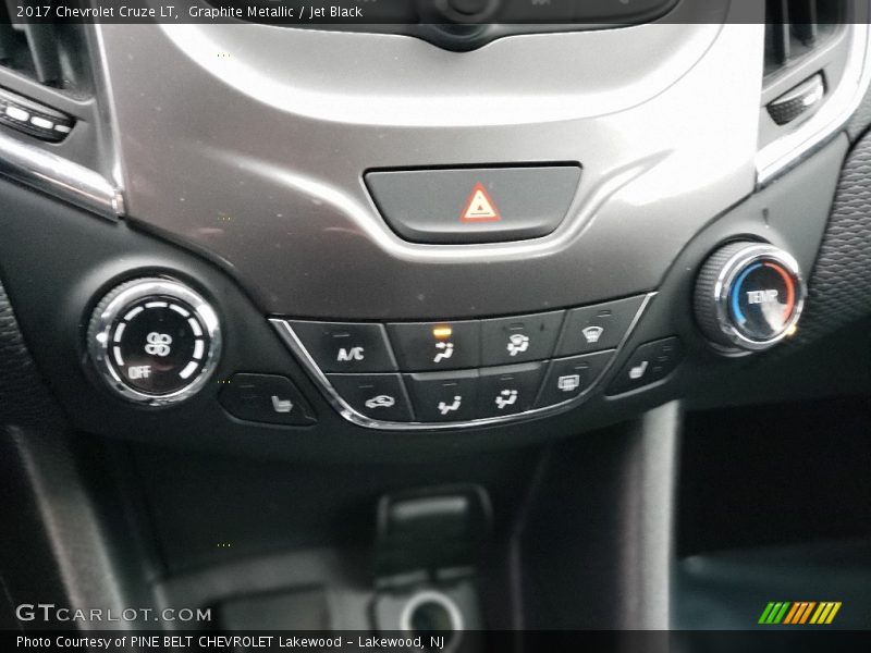 Graphite Metallic / Jet Black 2017 Chevrolet Cruze LT