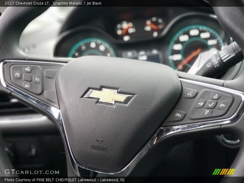 Graphite Metallic / Jet Black 2017 Chevrolet Cruze LT