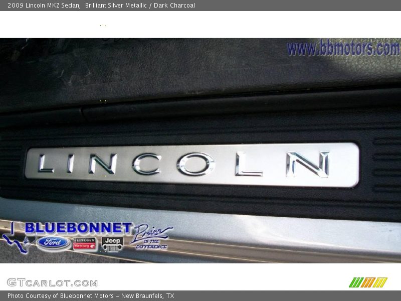 Brilliant Silver Metallic / Dark Charcoal 2009 Lincoln MKZ Sedan