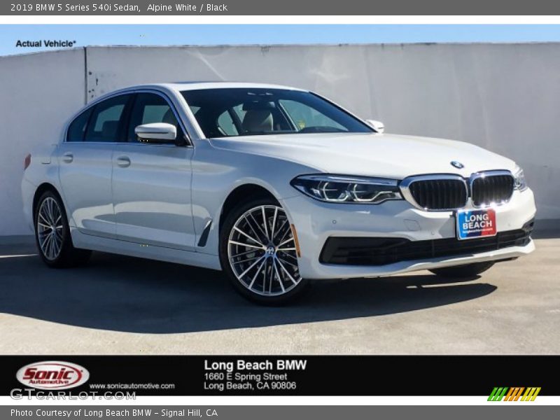 Alpine White / Black 2019 BMW 5 Series 540i Sedan